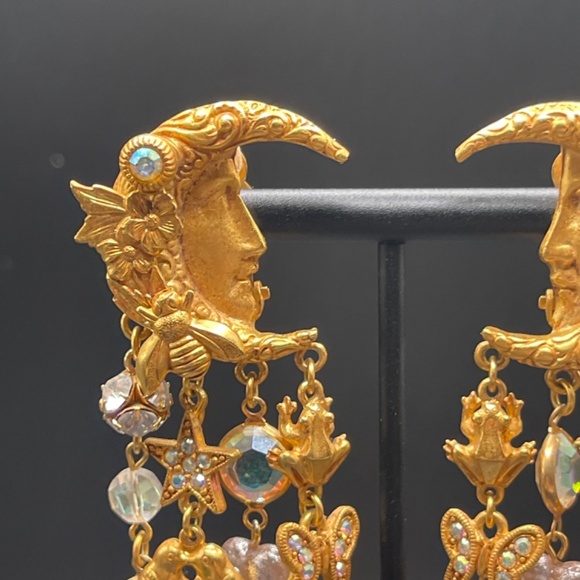 Kirk’s Folly Moon & Butterfly ~ RARE ~ CLIP ON EARRINGS - Picture 6 of 9